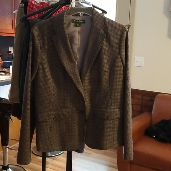 Blazer - Picture 1 of 3